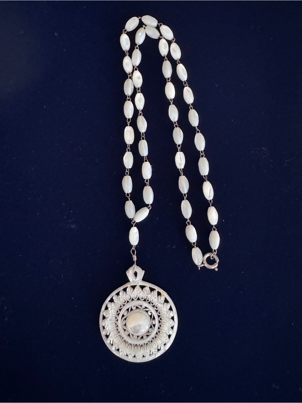 Handcrafted mother of pearl White Bead Pendant Necklace -Elegant Women’s Jewelry